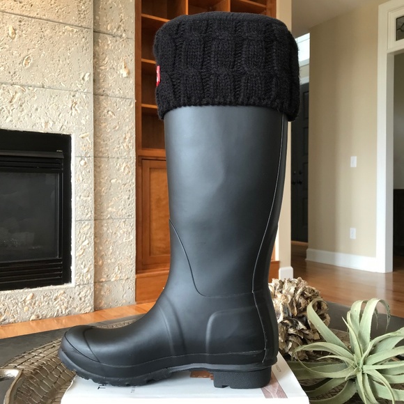 HUNTER ORIGINAL TALL MATTE BLACK RAIN BOOTS WITH LINER - Picture 7 of 15